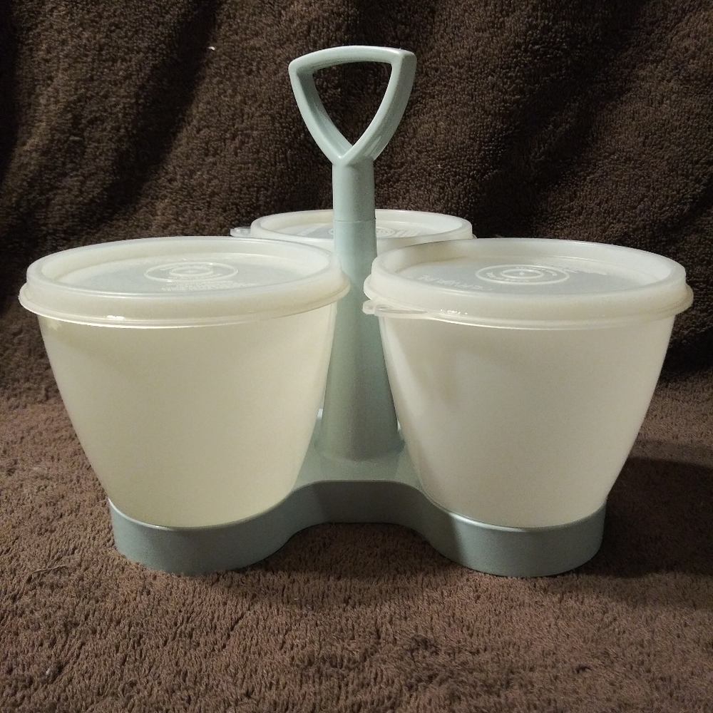 Vintage Tupperware Server